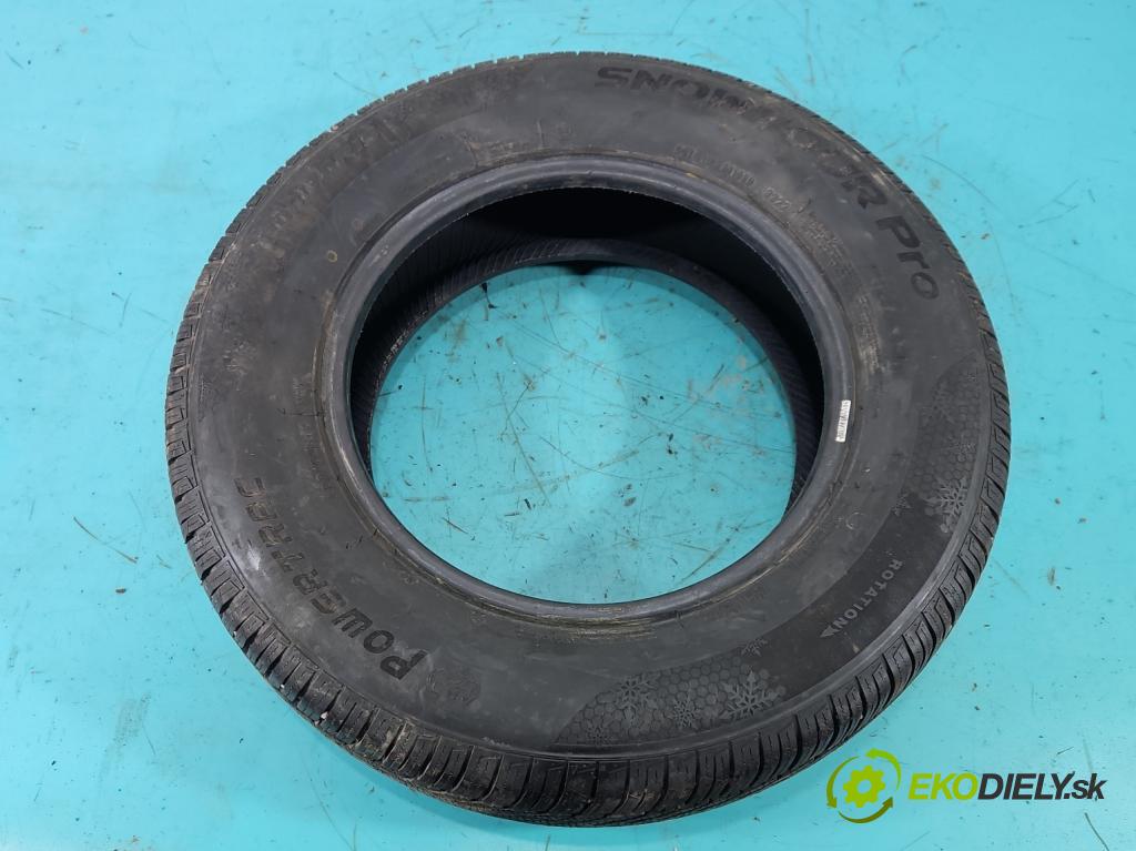 Honda CR-V II 2001-2006 2.0 16V 150 hp manual 110 kW 1998 cm3 5- pneumatiky: Zima 1 