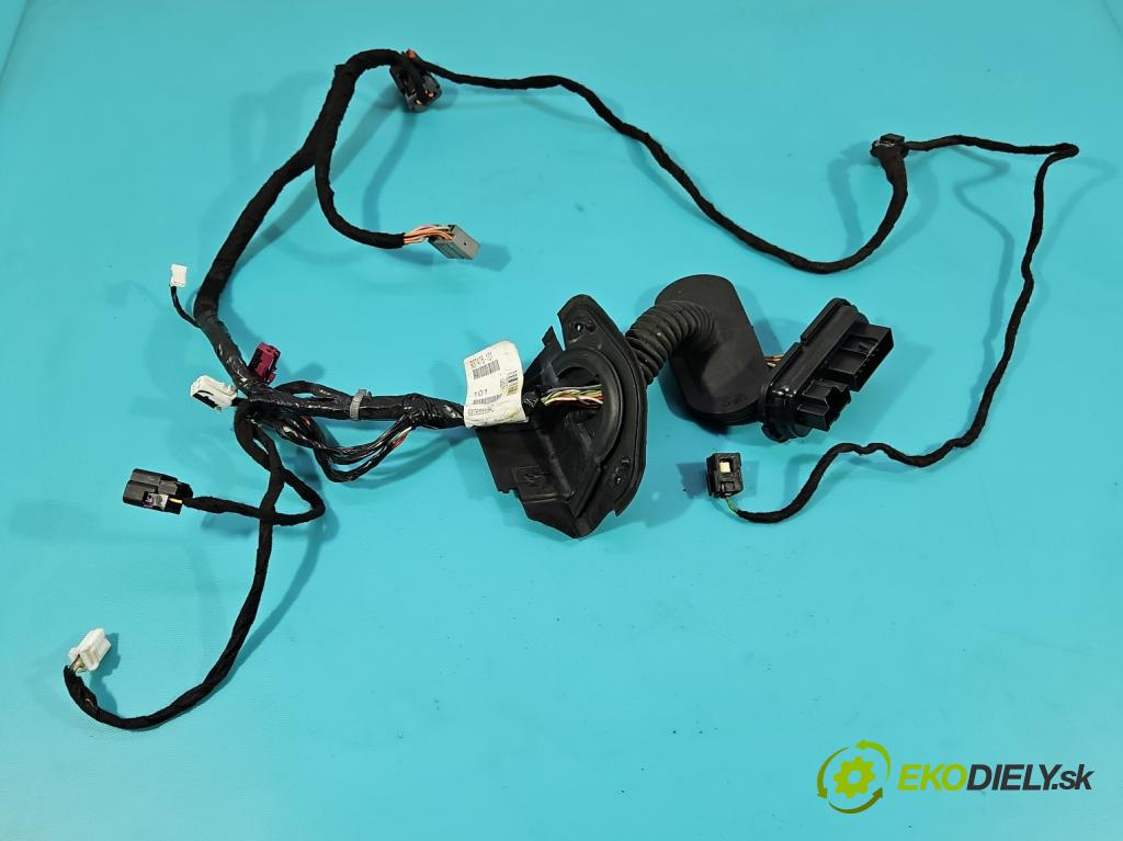 Fiat Freemont 2.0 jtd 170 hp manual 125 kW 1956 cm3 5- Balíček: dveře přední vlevo 937476-101