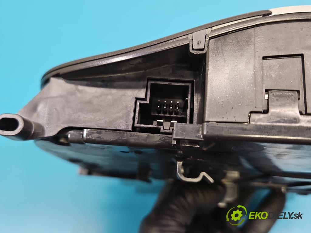 Mercedes S W222 2013-2020 3.0 cdi (656929) 340KM: automatic 250 kW 2925 cm3 4- svetlo / reflektor interiéra 0009008317