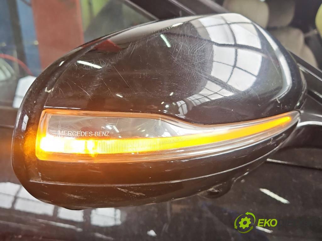 Mercedes S W222 2013-2020 3.0 cdi 656929 340KM: automatic 250 kW 2925 cm3 4- zrkadlo pravé A2228103602 (Kľučka dverí ostatné)