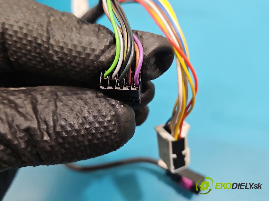 Mercedes S W222 2013-2020 3.0 cdi 656929 340KM: automatic 250 kW 2925 cm3 4- zrkadlo pravé A2228103602 (Kľučka dverí ostatné)