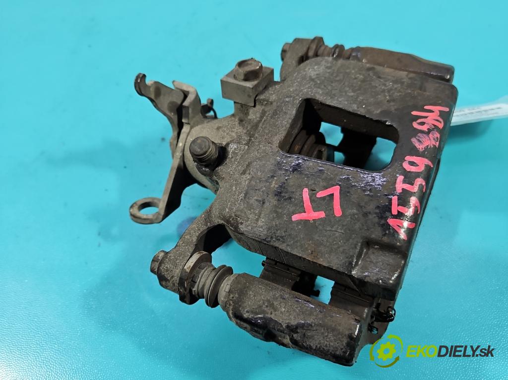 Fiat Freemont 2.0 jtd 170 hp manual 125 kW 1956 cm3 5- brzdič zadní levý  (Klika dveří ostatní)