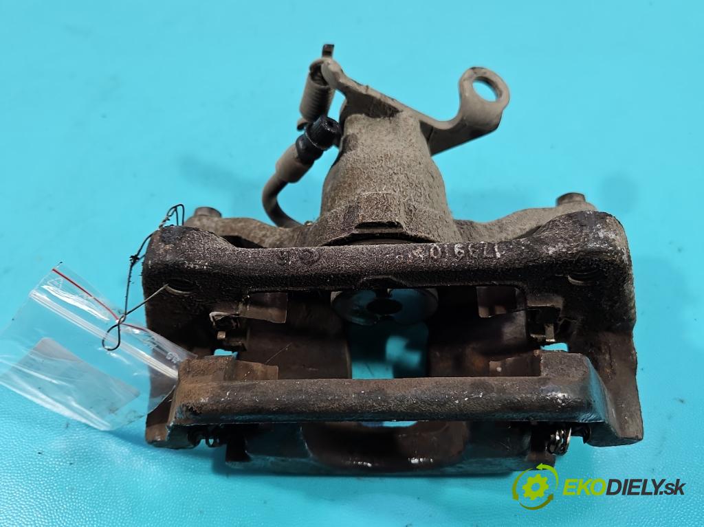 Fiat Freemont 2.0 jtd 170 hp manual 125 kW 1956 cm3 5- brzdič zadní levý  (Klika dveří ostatní)