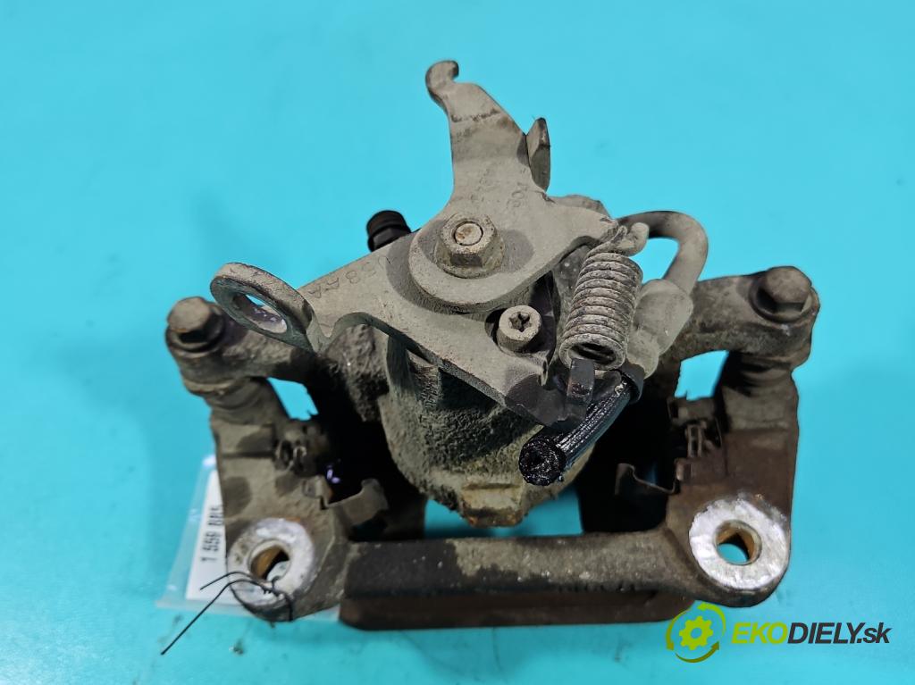 Fiat Freemont 2.0 jtd 170 hp manual 125 kW 1956 cm3 5- brzdič zadní pravý  (Klika dveří ostatní)