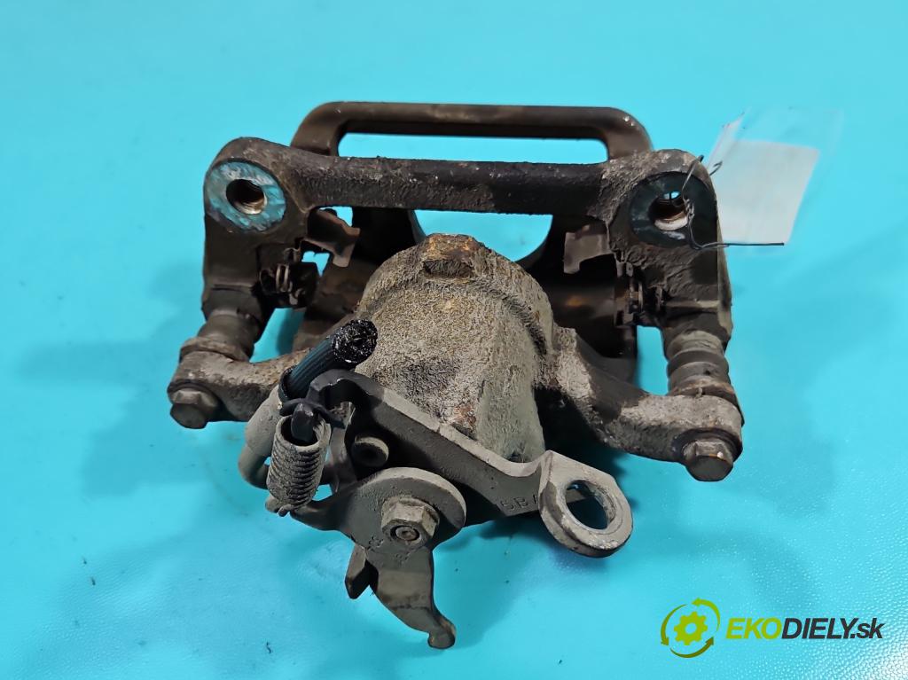 Fiat Freemont 2.0 jtd 170 hp manual 125 kW 1956 cm3 5- brzdič zadní pravý  (Klika dveří ostatní)