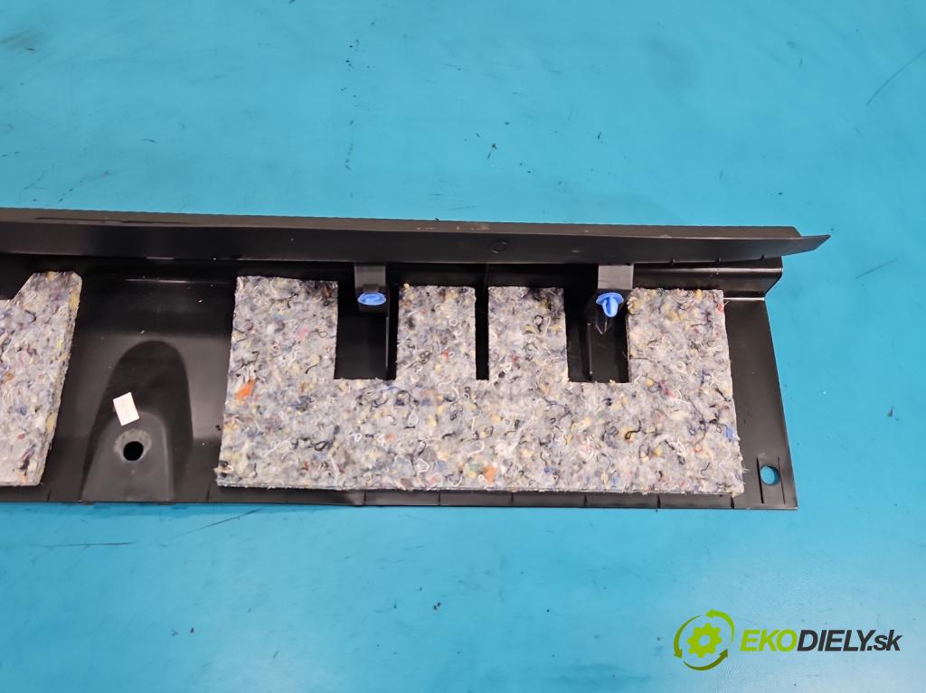 Citroen C5 Aircross 17-25 1.2 T 131 HP manual 96 kW 1199 cm3 5- kryt plast 9817158677