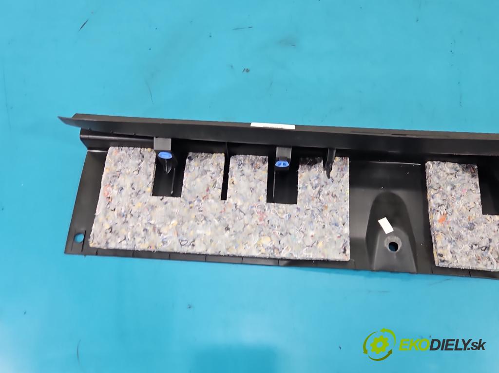 Citroen C5 Aircross 17-25 1.2 T 131 HP manual 96 kW 1199 cm3 5- kryt plast 9817158677