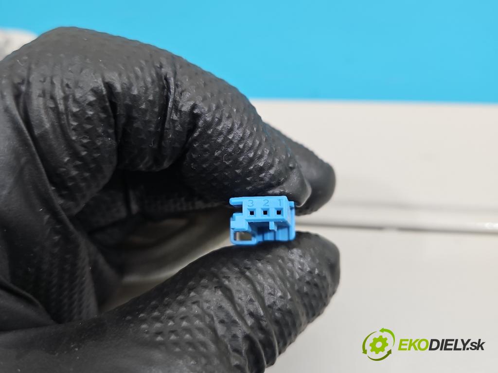 Citroen C5 Aircross 17-25 1.2 T 131 HP manual 96 kW 1199 cm3 5- clonítko ľavé