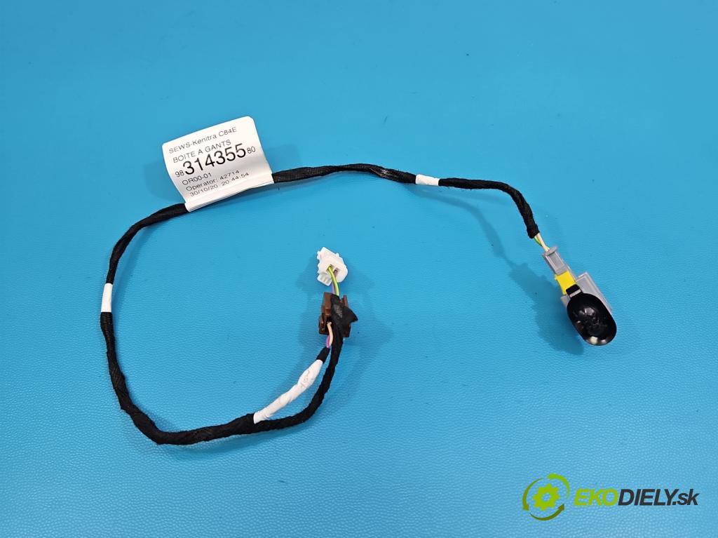 Citroen C5 Aircross 17-25 1.2 T 131 HP manual 96 kW 1199 cm3 5- Zväzok: dosky: prístrojová doska: 9831435580