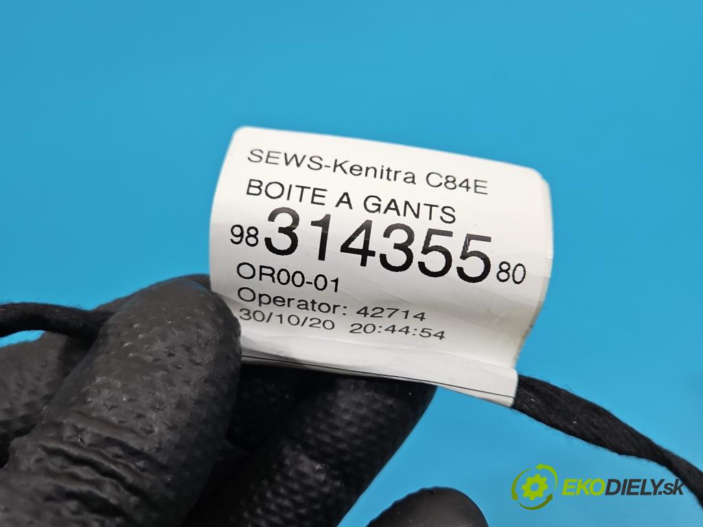 Citroen C5 Aircross 17-25 1.2 T 131 HP manual 96 kW 1199 cm3 5- Zväzok: dosky: prístrojová doska: 9831435580