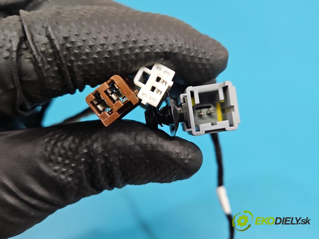 Citroen C5 Aircross 17-25 1.2 T 131 HP manual 96 kW 1199 cm3 5- Zväzok: dosky: prístrojová doska: 9831435580