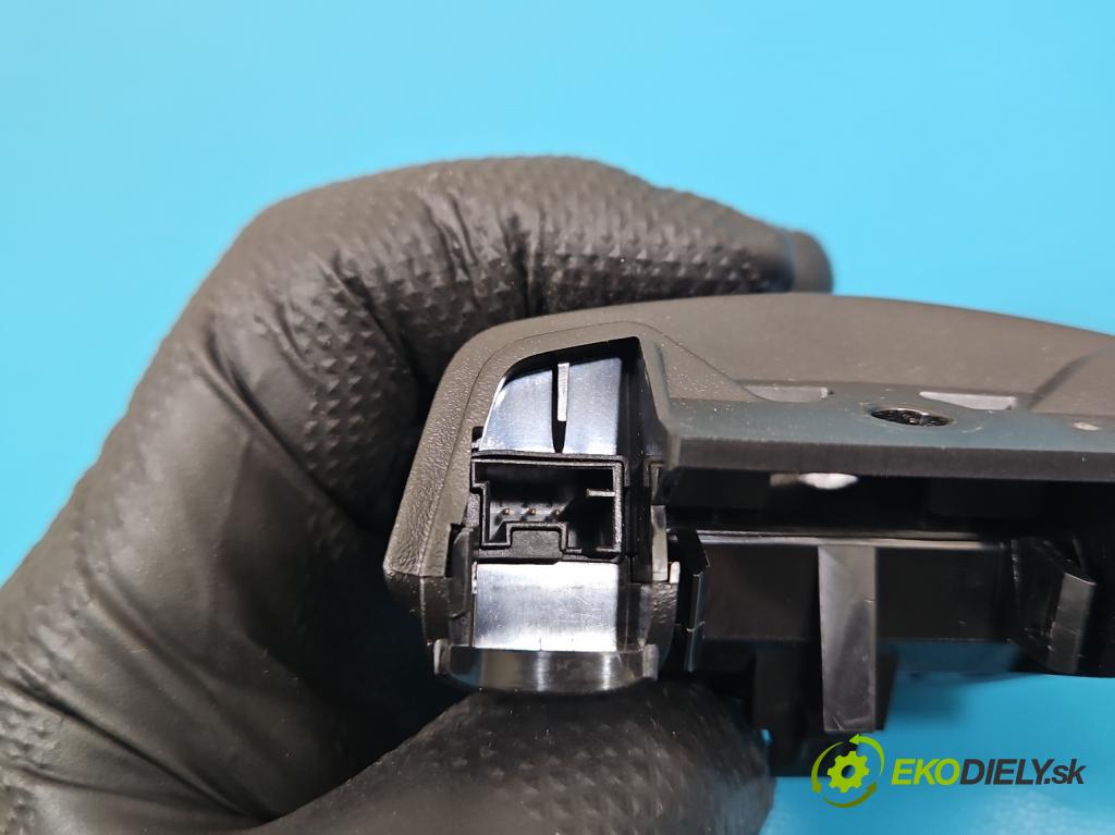 Citroen C5 Aircross 17-25 1.2 T 131 HP manual 96 kW 1199 cm3 5- Kamera predné 9830981277