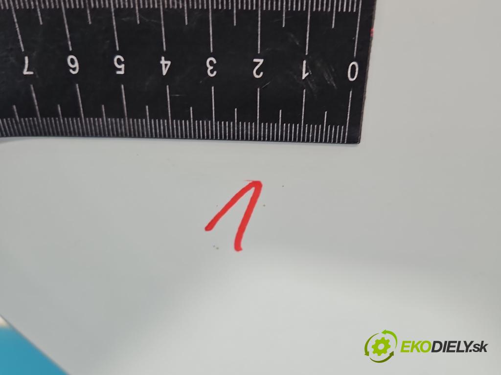 Seat Ibiza IV 6J 2008-2017 1.2 12V 69KM manual 51 kW 1198 cm3 5- dvere zadné pravé  (Kľučka dverí ostatné)