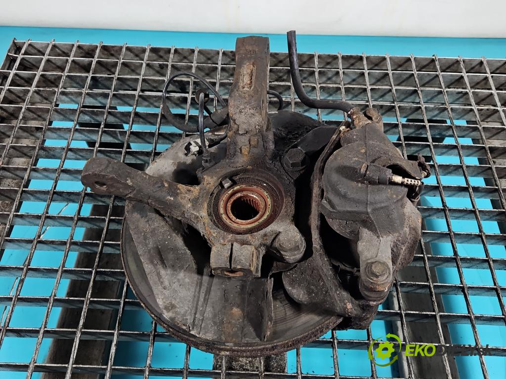 Citroen C8 2002-2014 2.2 16V 158 HP manual 116 kW 2230 cm3 5- náboj ľavé  (Náboj kolesa)