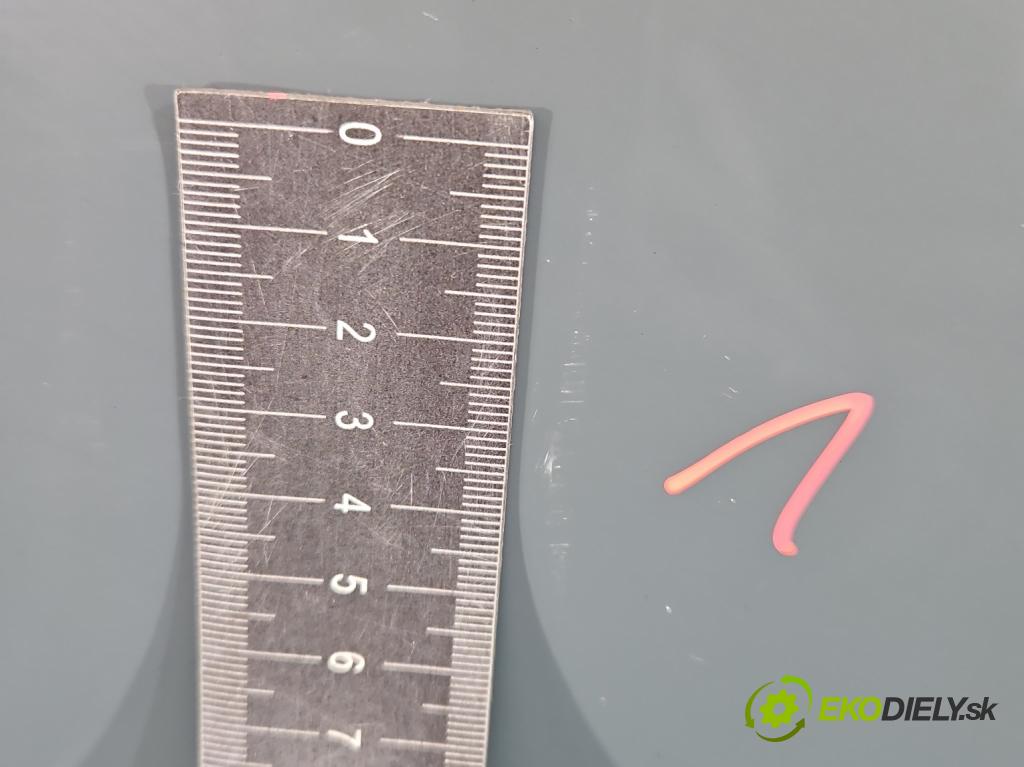 Jeep Cherokee KL 2013-2023 2.0 multijet 140 hp manual 103 kW 1956 cm3 5- dveře zadní pravé  (Klika dveří ostatní)