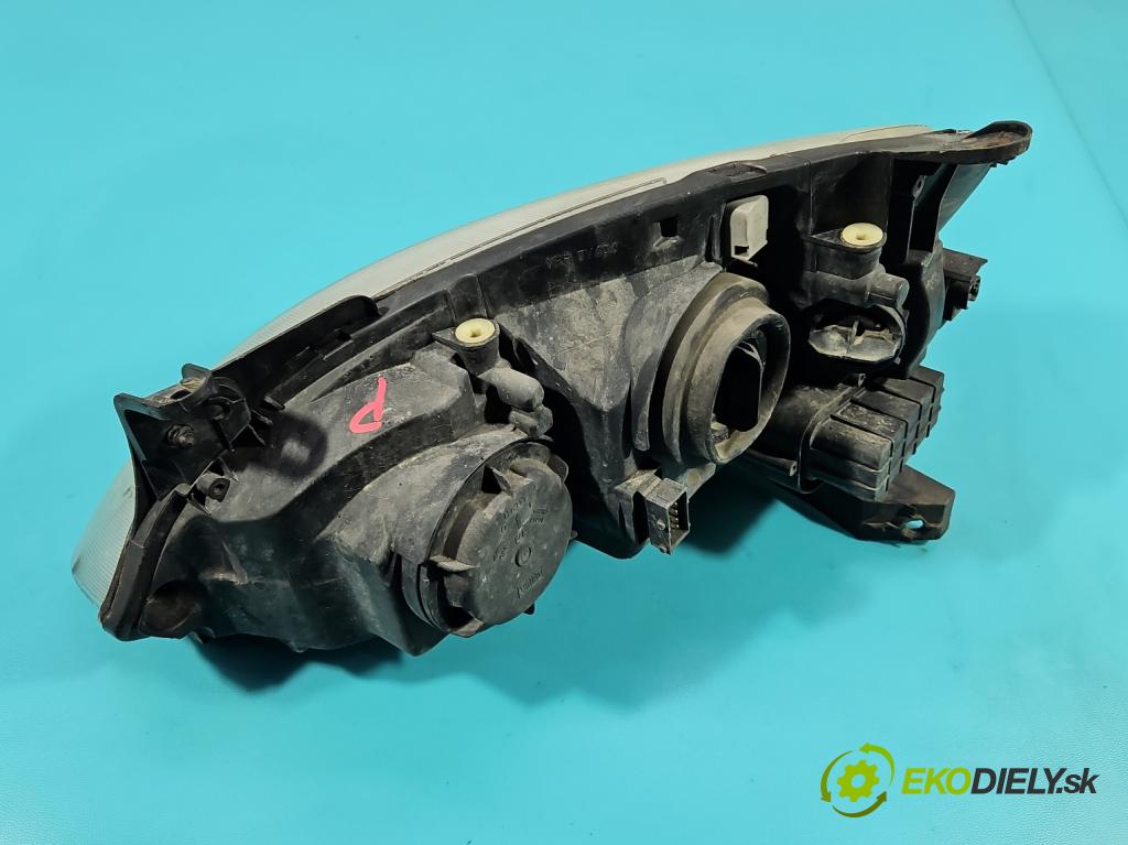 Opel Corsa C 2000-2006 1.3 cdti 69KM manual 51 kW 1248 cm3 3- Reflektor: pravý  (Svetlo predné pravé)