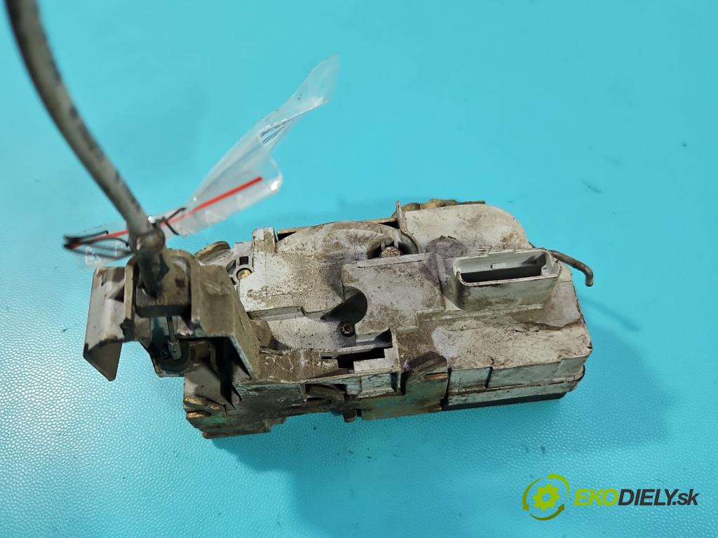 Peugeot 307 2.0 hdi 90 HP manual 66 kW 1997 cm3 5- zámok predné pravý