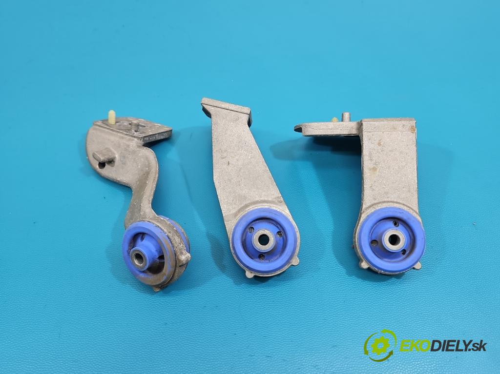 Citroen C5 Aircross 17-25 1.2 T 131 HP manual 96 kW 1199 cm3 5- Upevnenie: 9803778880