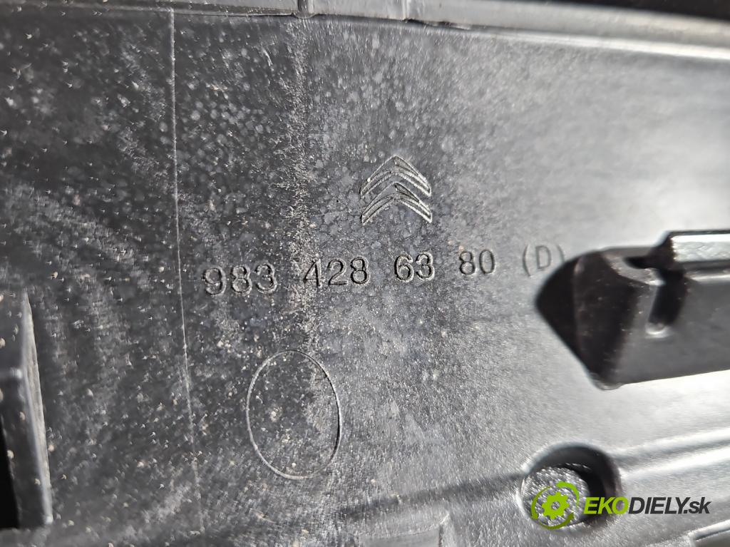 Citroen C5 Aircross 17-25 1.2 T 131 HP manual 96 kW 1199 cm3 5- lišta Okna: čelné: pravé 9834286380