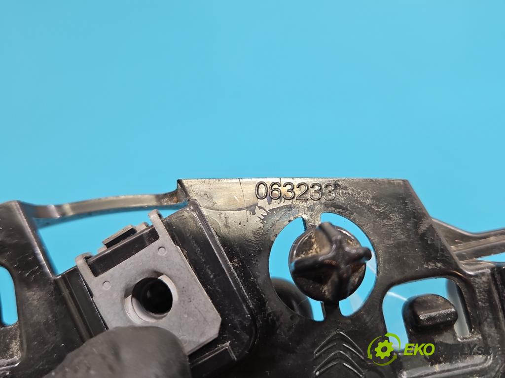 Citroen C5 Aircross 17-25 1.2 T 131 HP manual 96 kW 1199 cm3 5- Boty: nárazník predné pravý 9826714280