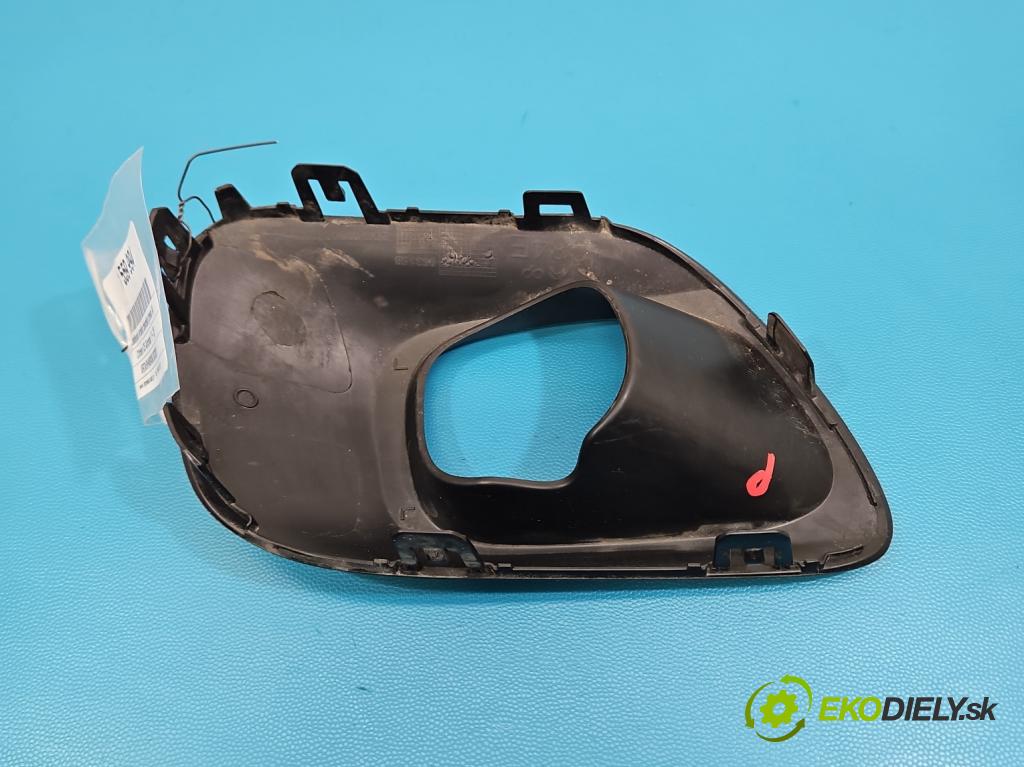 Citroen C5 Aircross 17-25 1.2 T 131 HP manual 96 kW 1199 cm3 5- blenda mriežka: nárazník pravé 9826722777