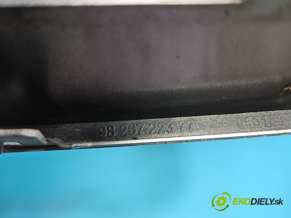 Citroen C5 Aircross 17-25 1.2 T 131 HP manual 96 kW 1199 cm3 5- blenda mriežka: nárazník pravé 9826722377