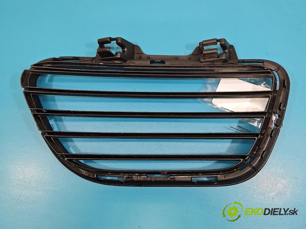 Citroen C5 Aircross 17-25 1.2 T 131 HP manual 96 kW 1199 cm3 5- blenda mriežka: nárazník pravé 9827000477