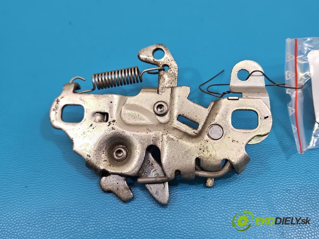 Citroen C5 Aircross 17-25 1.2 T 131 HP manual 96 kW 1199 cm3 5- zámok kapoty 7530015