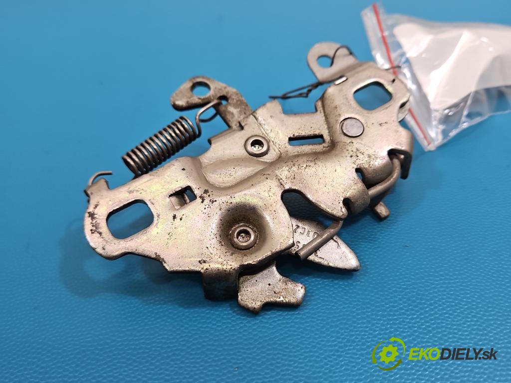 Citroen C5 Aircross 17-25 1.2 T 131 HP manual 96 kW 1199 cm3 5- zámok kapoty 7530015