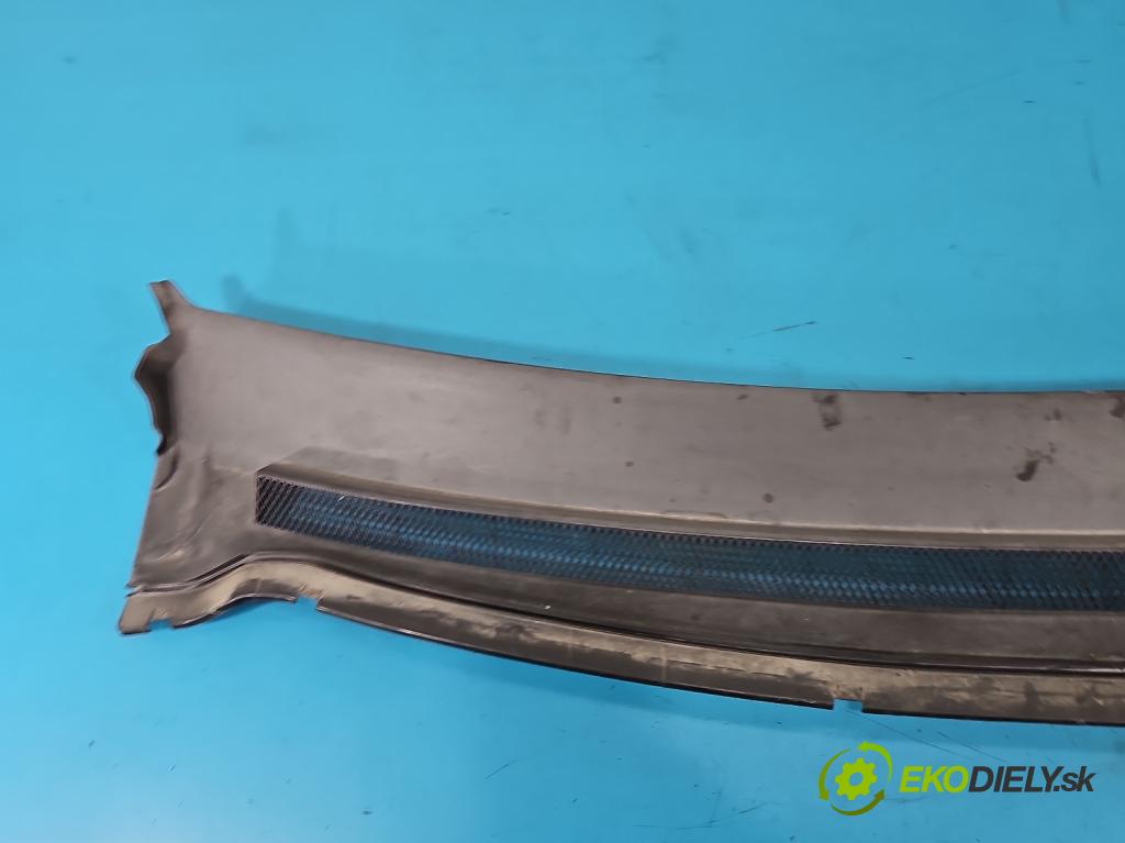 Ford Focus Mk2 2004-2011 1.6 tdci 109 hp manual 80 kW 1560 cm3 5- torpédo 4M51-A02216-AG (Plast pod čelním sklem)