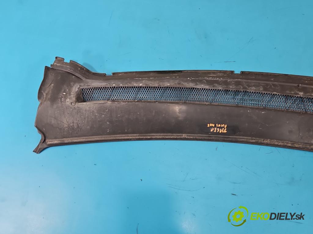 Ford Focus Mk2 2004-2011 1.6 tdci 109 hp manual 80 kW 1560 cm3 5- torpédo 4M51-A02216-AG (Plast pod čelním sklem)