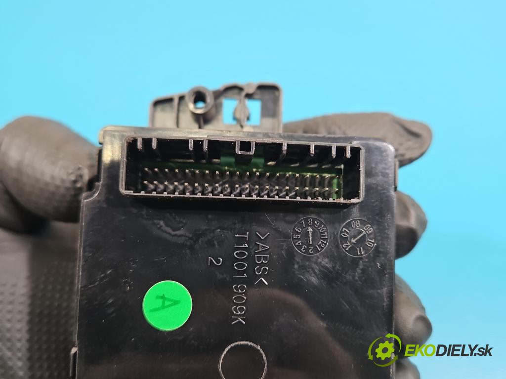 Renault Megane III 2008-2016 1.6 16V 110 hp manual 81 kW 1598 cm3 5- palubní deska panel topení 275103596R