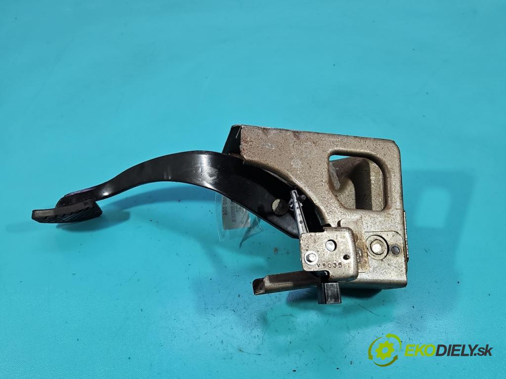 Fiat Freemont 2.0 jtd 170 HP manual 125 kW 1956 cm3 5- pedále ostatné 04581589AB