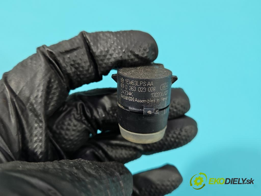 Fiat Freemont 2.0 jtd 170 hp manual 125 kW 1956 cm3 5- snímač parkování 0263023028