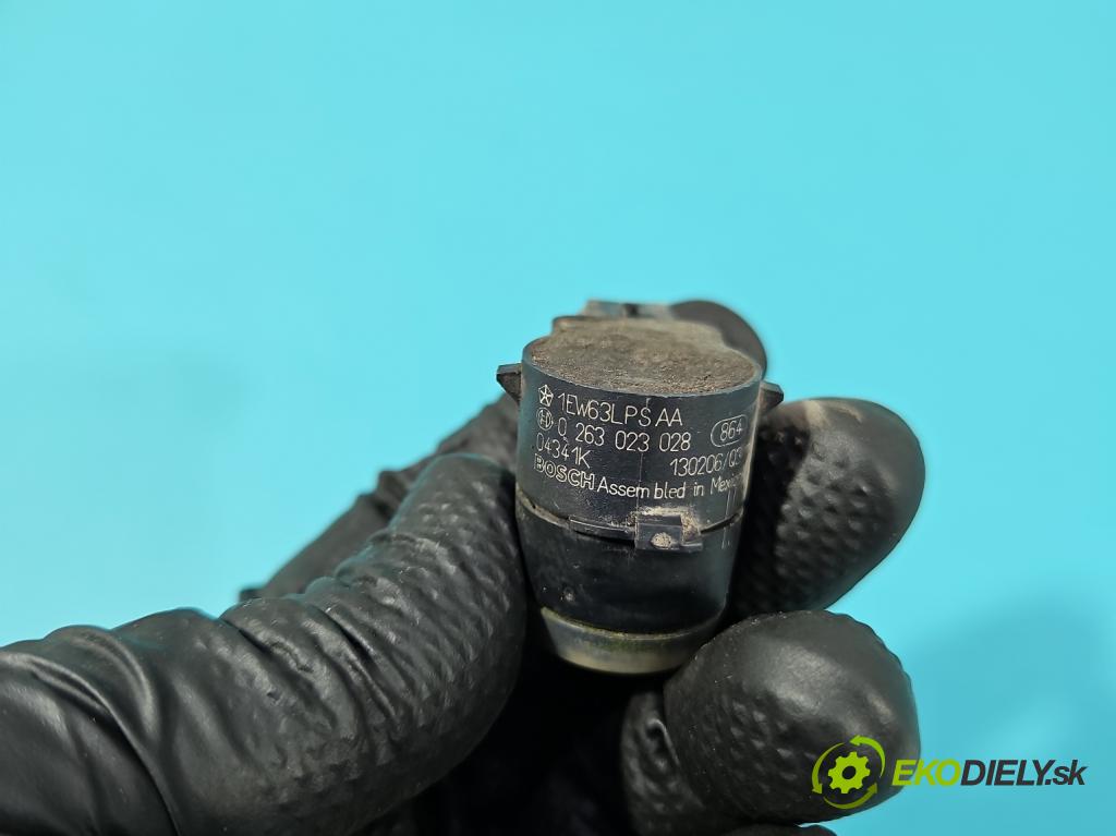 Fiat Freemont 2.0 jtd 170 HP manual 125 kW 1956 cm3 5- snímač parkovaní: 0263023028