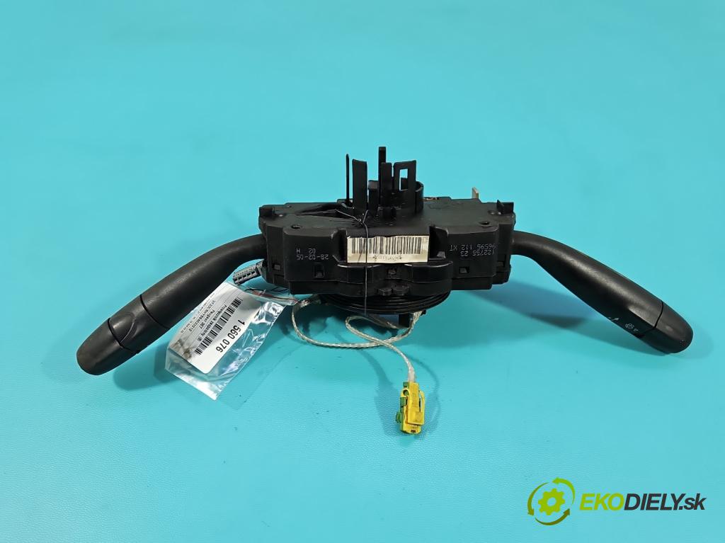 Peugeot 307 2.0 hdi 90 hp manual 66 kW 1997 cm3 5- Přepínač sdružený 96595112XT (Páčky pod volantem)