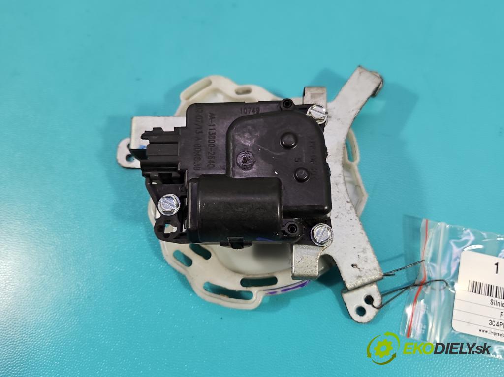 Fiat Freemont 2.0 jtd 170 hp manual 125 kW 1956 cm3 5- motorek topení AA-113800-2640