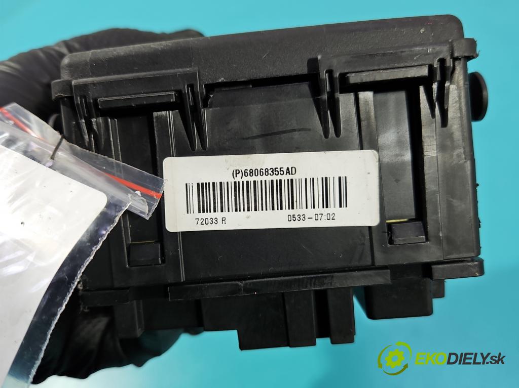 Fiat Freemont 2.0 jtd 170 HP manual 125 kW 1956 cm3 5- skrinka poistka 68068355AD (Poistková skrinka)