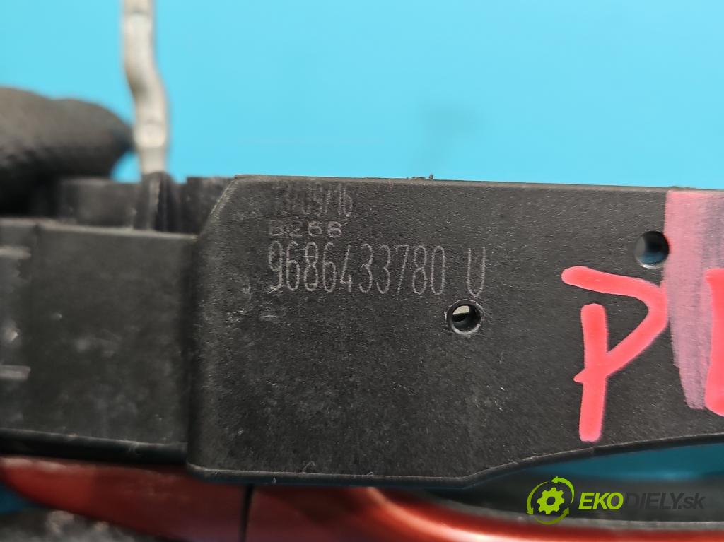 DS 4 2015-2020 2.0 hdi 181KM automatic 133 kW 1997 cm3 5- rukoväť predné ľavé mimo: 9686433780 (Kľučka dverí vonkajšia predná ľavá)