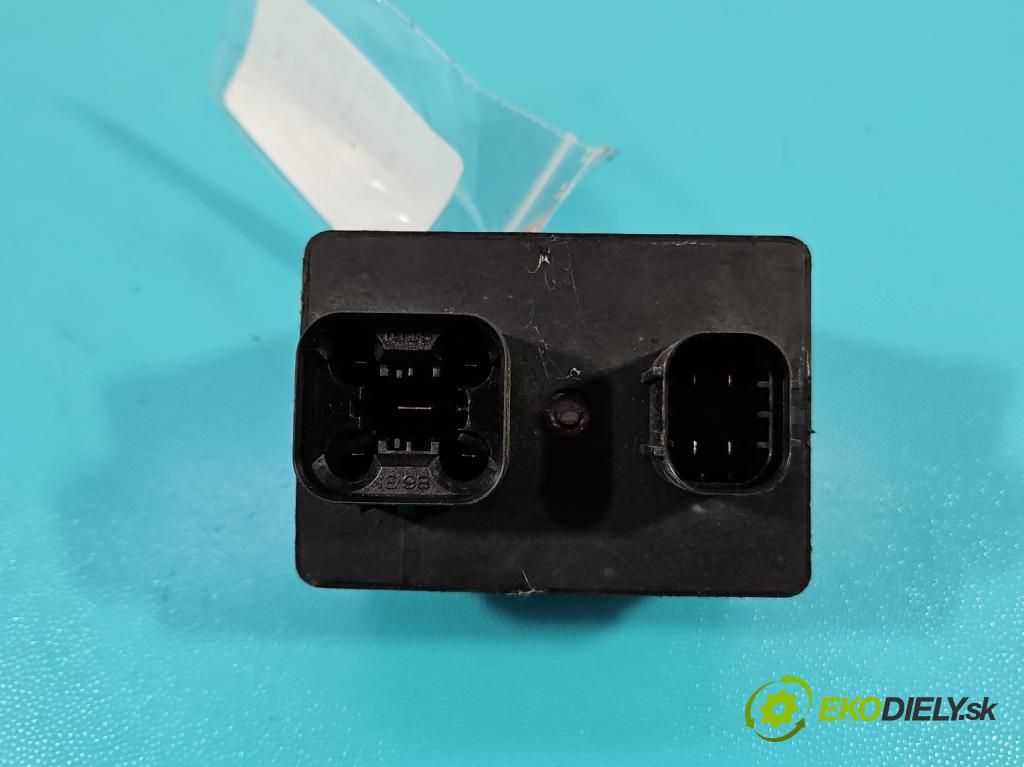 Fiat Freemont 2.0 jtd 170 HP manual 125 kW 1956 cm3 5- Relé: svíčky: zařicích: 68079153AA (Relé)