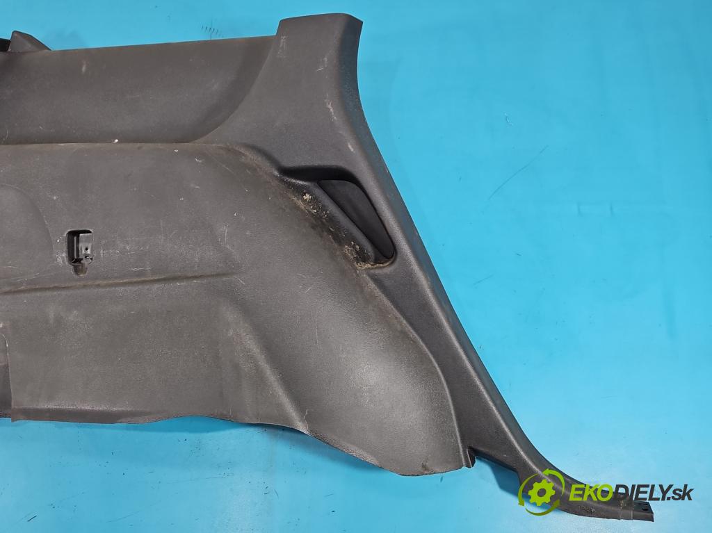 Fiat Freemont 2.0 jtd 170 HP manual 125 kW 1956 cm3 5- Čalounictví: kufra: ľavé 1SN65DX9AA