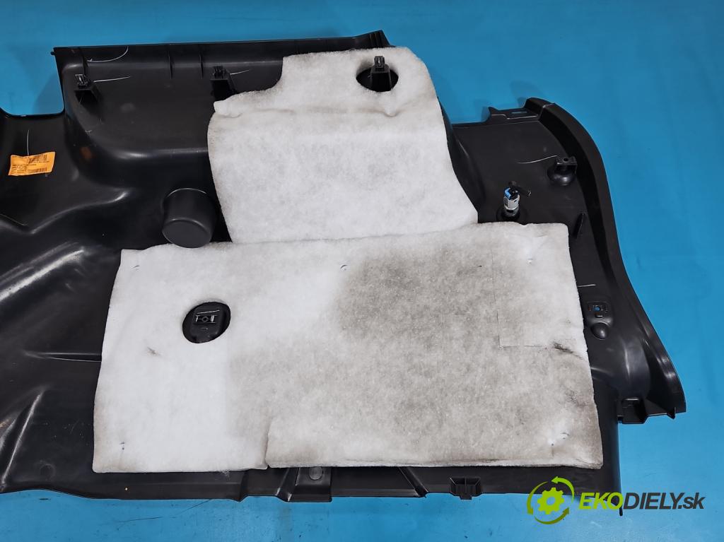 Fiat Freemont 2.0 jtd 170 HP manual 125 kW 1956 cm3 5- Čalounictví: kufra: ľavé 1SN65DX9AA