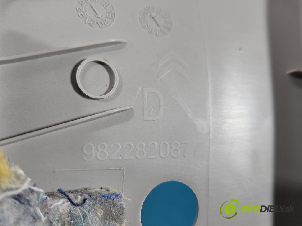 Citroen C5 Aircross 17-25 1.2 T 131 HP manual 96 kW 1199 cm3 5- kryt plast 9822820877