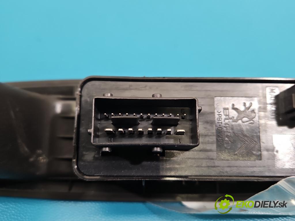 DS 4 2015-2020 2.0 hdi 181KM automatic 133 kW 1997 cm3 5- prepínač okien spätných zrkadiel 96657053ZD