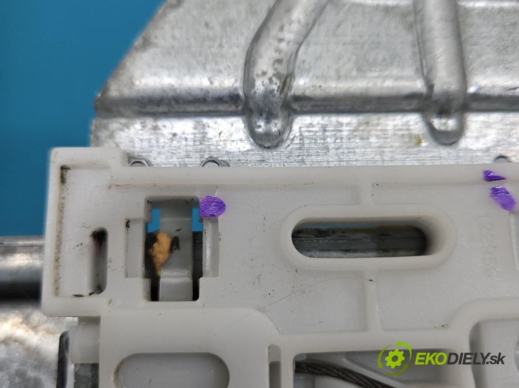 DS 4 2015-2020 2.0 hdi 181KM automatic 133 kW 1997 cm3 5- mechanizmus okna predné pravý 402276K