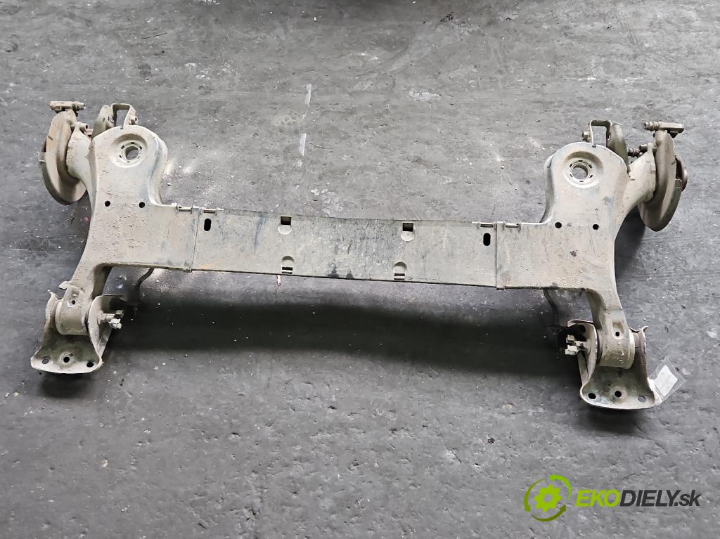 Skoda Scala 2019- 1.5 TSI 150 HP manual 110 kW 1498 cm3 5- zadna výstuha  (Výstuha zadná)