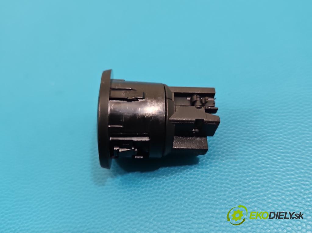 DS 4 2015-2020 2.0 hdi 181KM automatic 133 kW 1997 cm3 5- zásuvka USB 9664795277