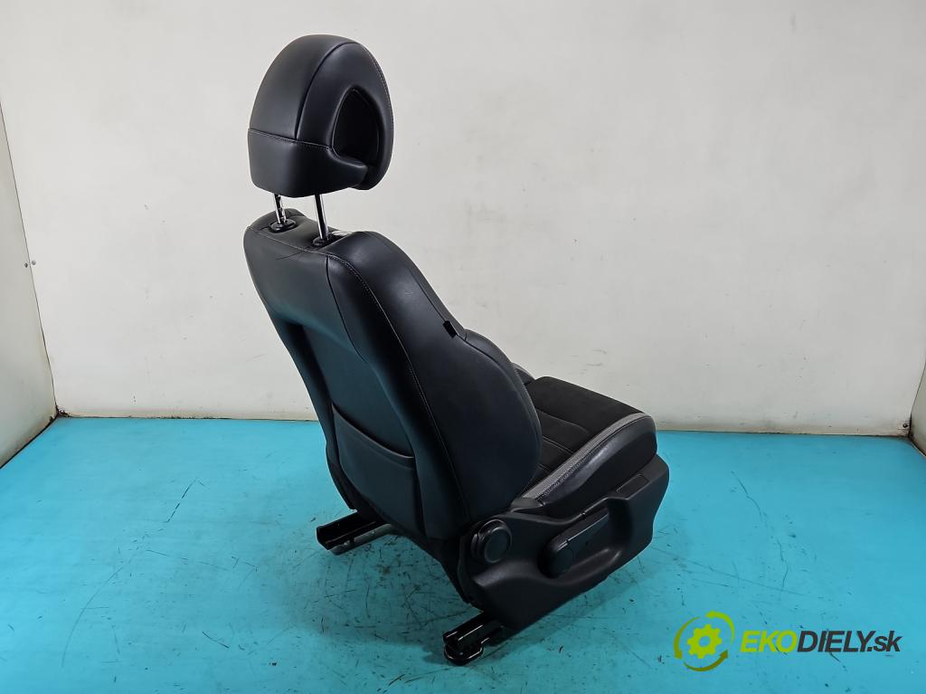 DS 4 2015-2020 2.0 hdi 181KM automatic 133 kW 1997 cm3 5- Sedačka pravý  (Sedadlo)