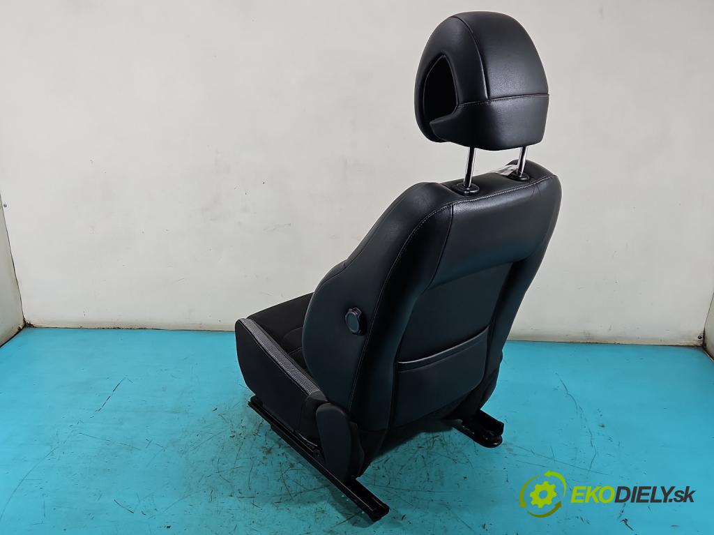 DS 4 2015-2020 2.0 hdi 181KM automatic 133 kW 1997 cm3 5- Sedačka pravý  (Sedadlo)