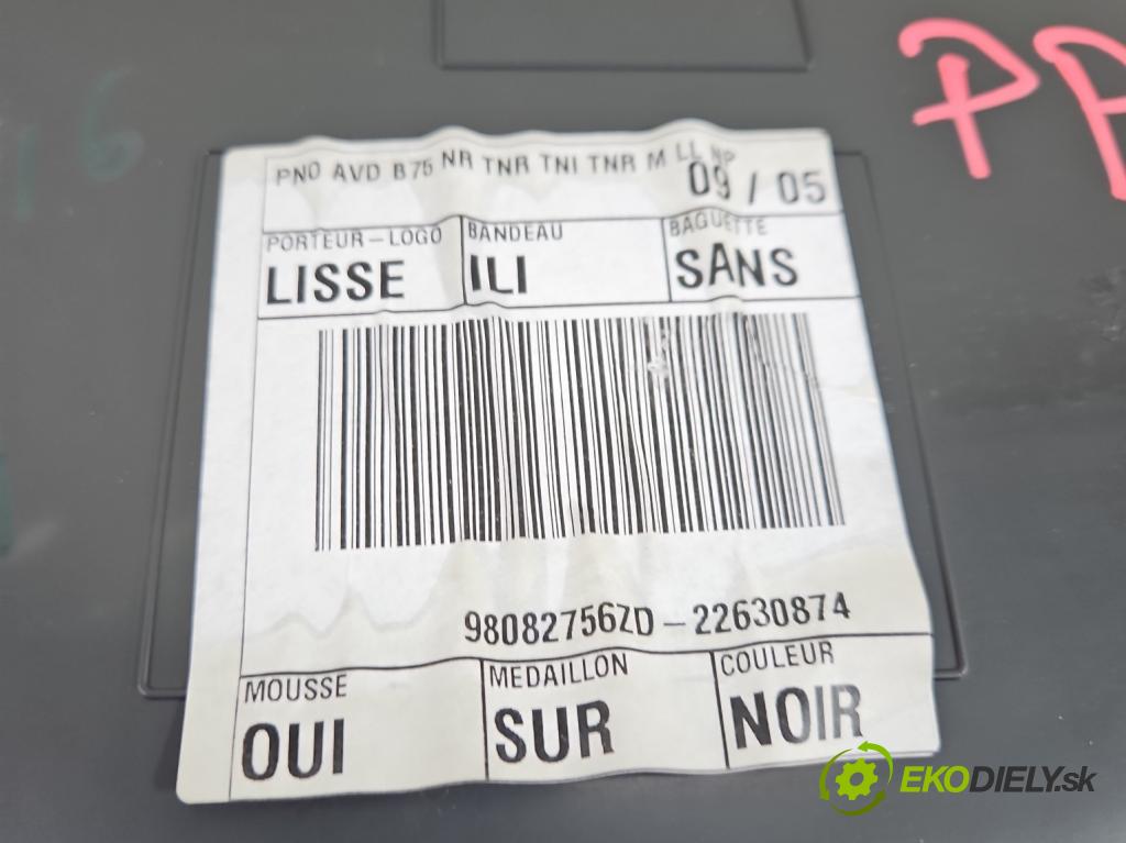 DS 4 2015-2020 2.0 hdi 181KM automatic 133 kW 1997 cm3 5- Tapacír: dveře přední pravé